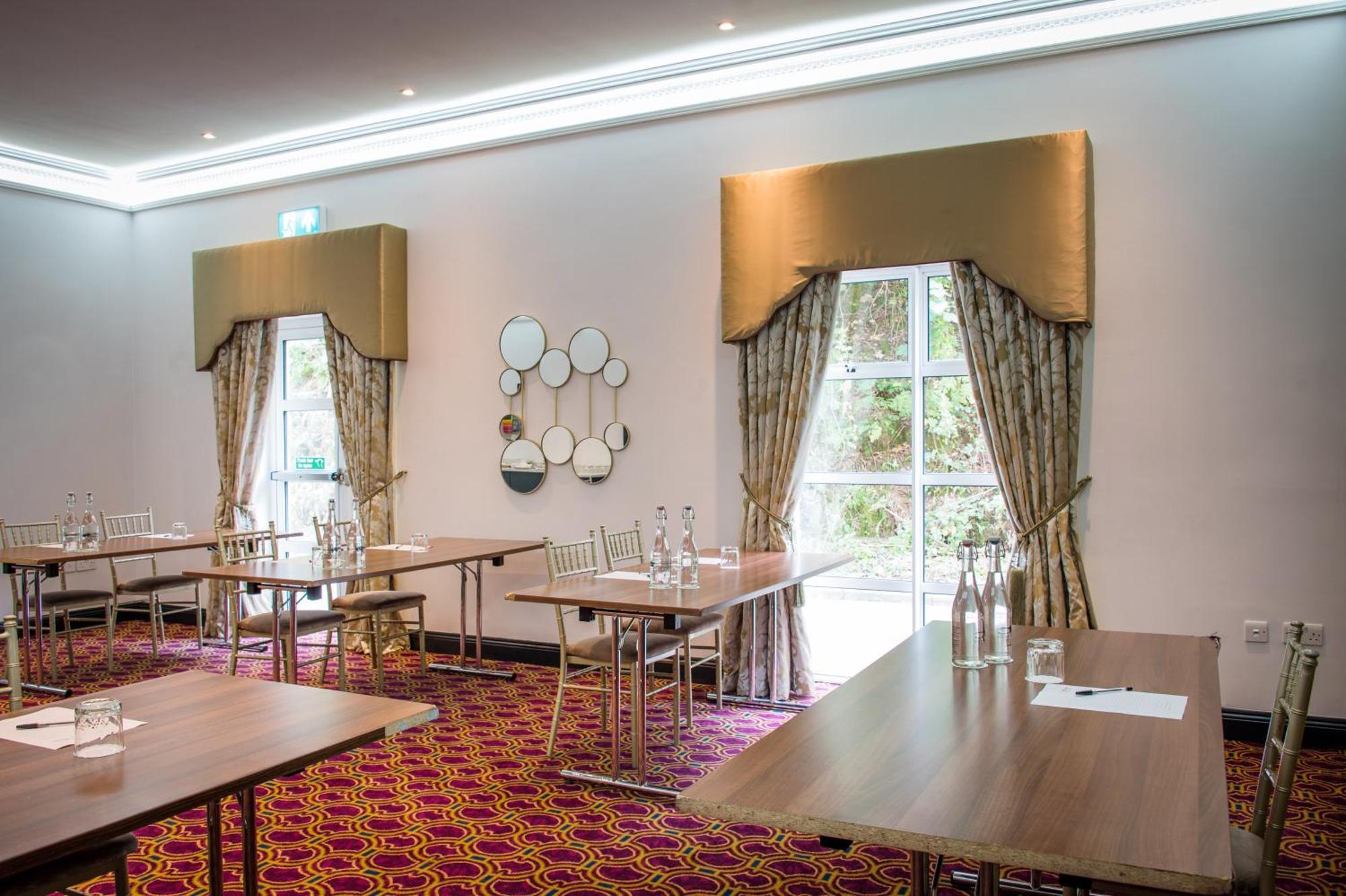 Cork'S Vienna Woods Hotel & Villas Eksteriør billede